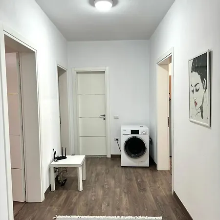 Apartment Fredi *