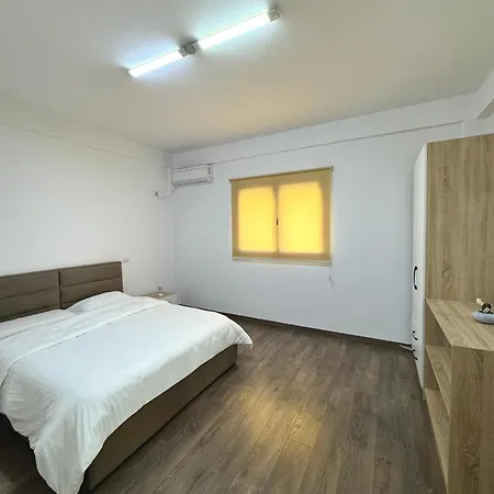 Apartment Fredi *