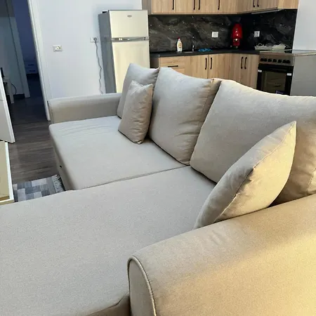 Fredi Apartment *